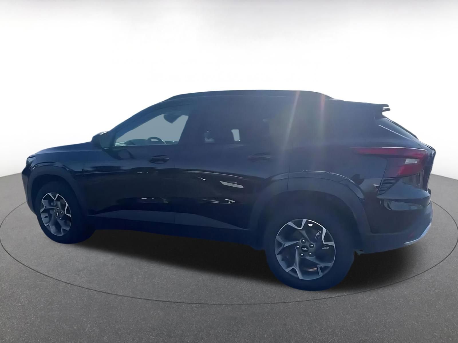 Used 2025 Chevrolet Trax LT image 10