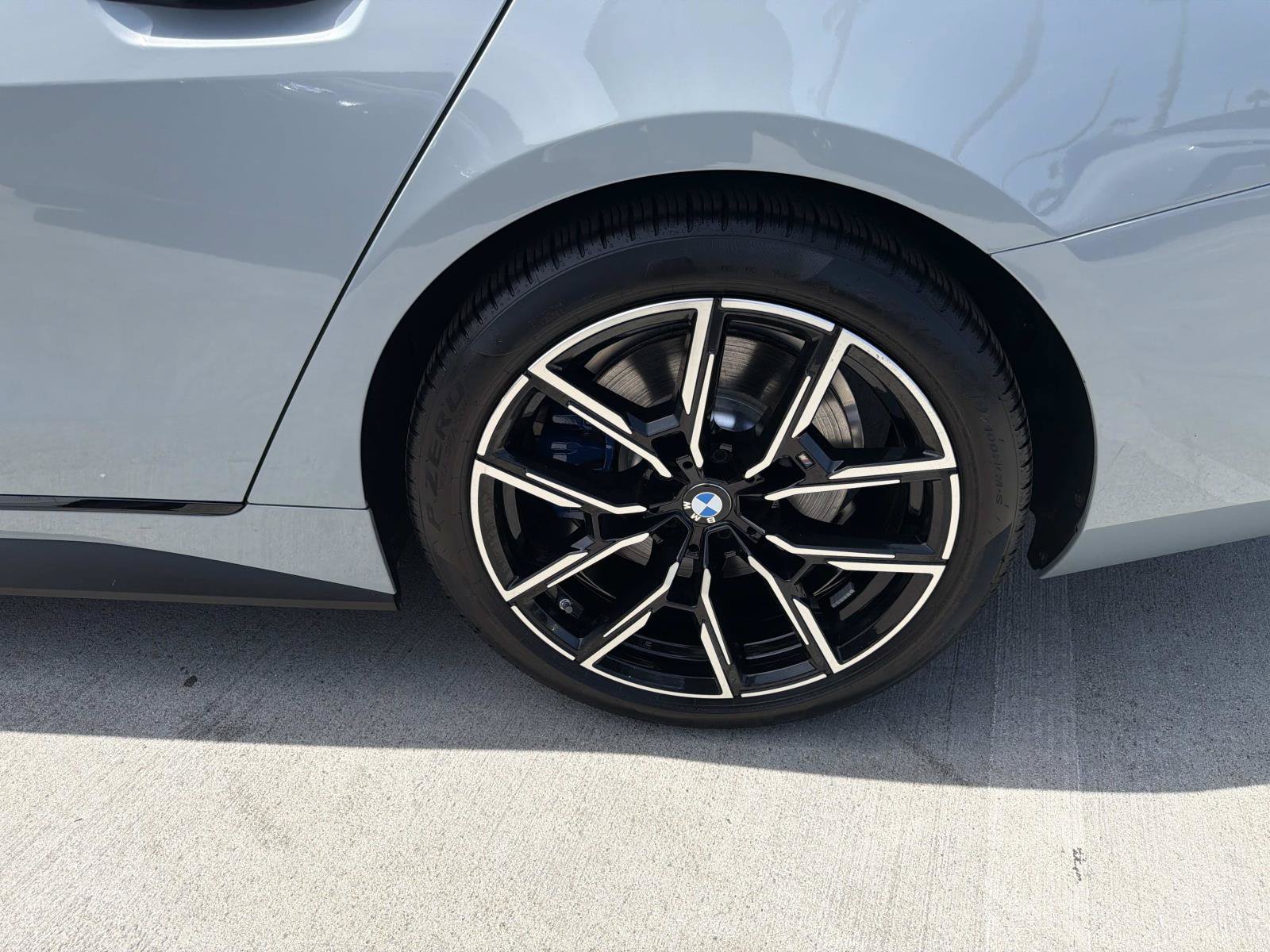Used 2025 BMW M440i RWD image 6