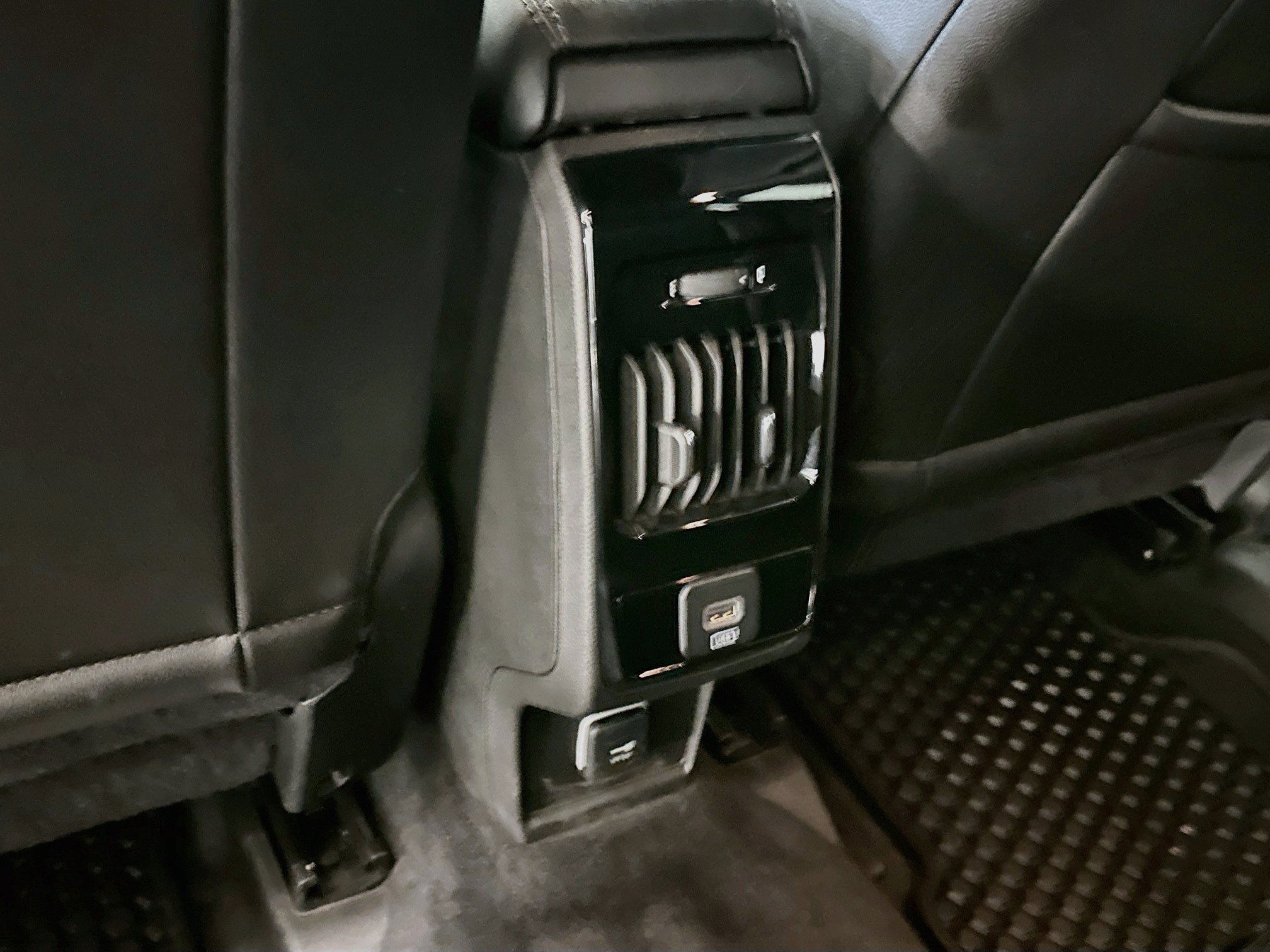 Used 2025 Jeep Compass Trailhawk AWD/4WD image 27