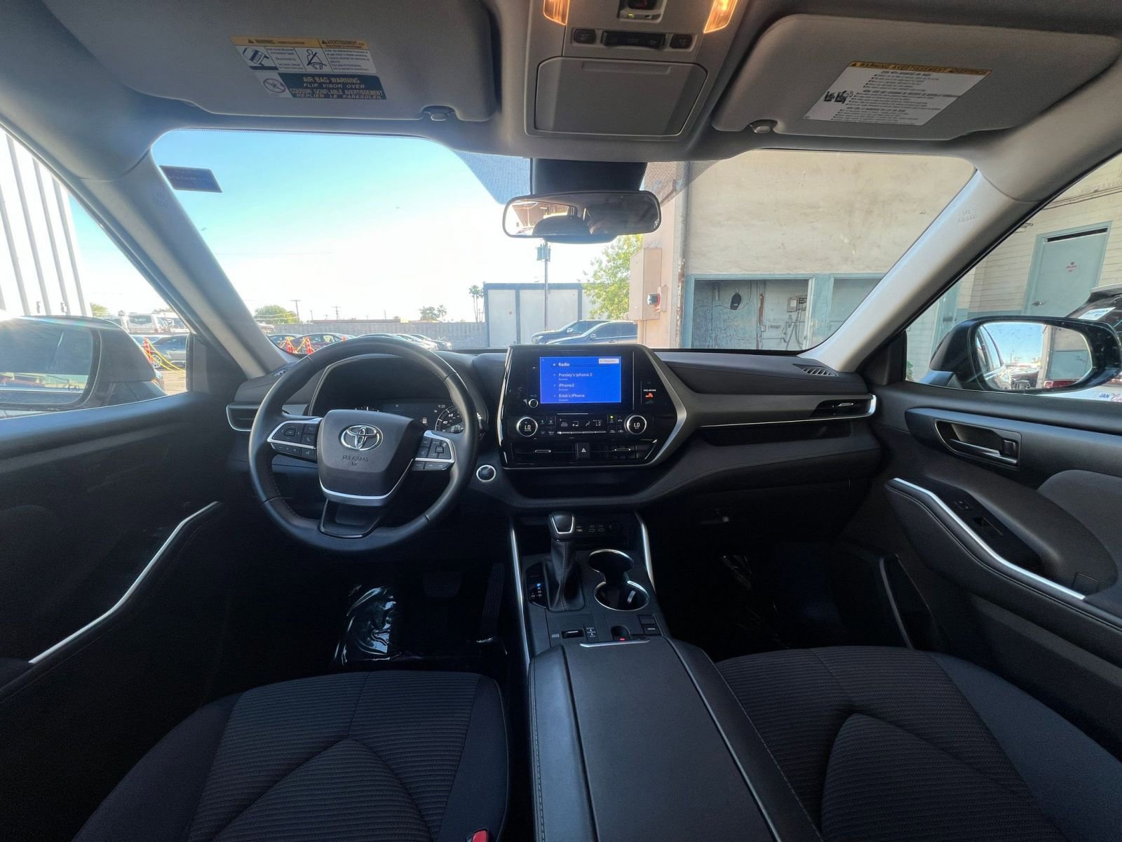 Used 2025 Toyota Highlander LE image 34