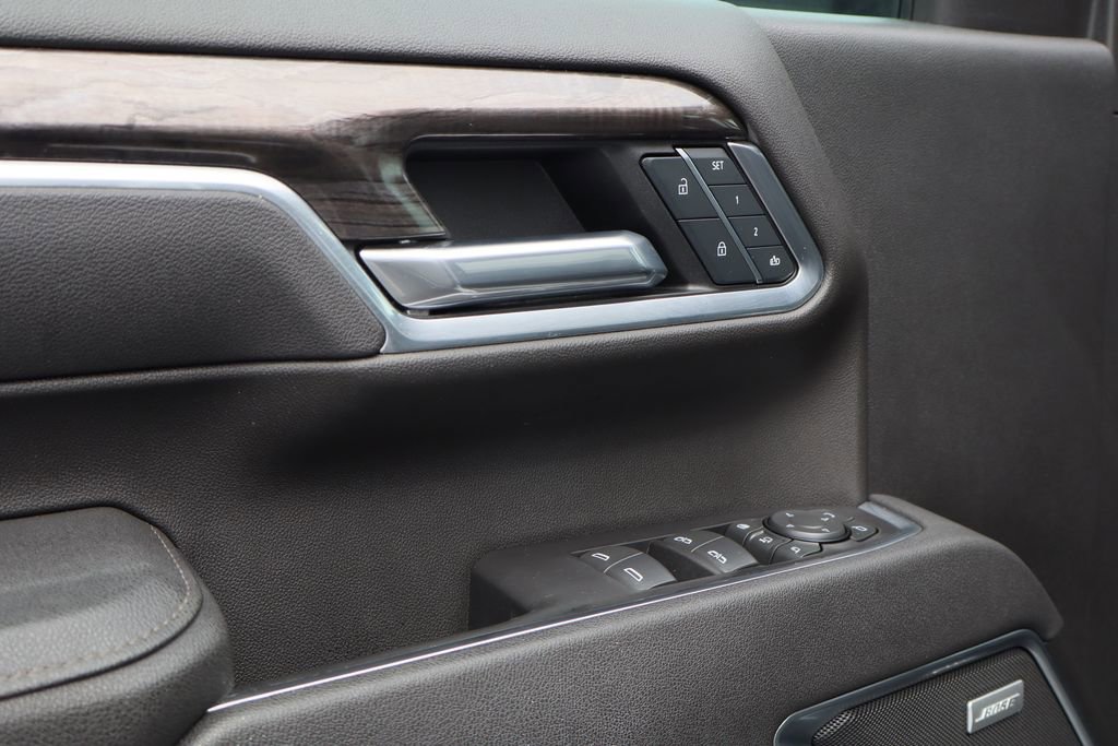 Used 2025 Chevrolet Silverado 2500 LTZ w/ LTZ Plus Package image 20