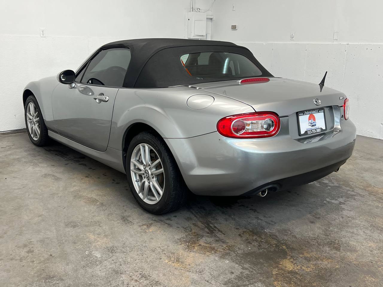 Used 2014 MAZDA MX-5 Miata Sport RWD image 6
