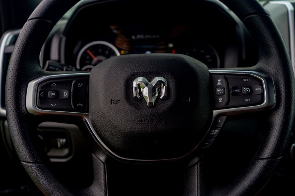 New 2026 RAM 1500 Express AWD/4WD image 13