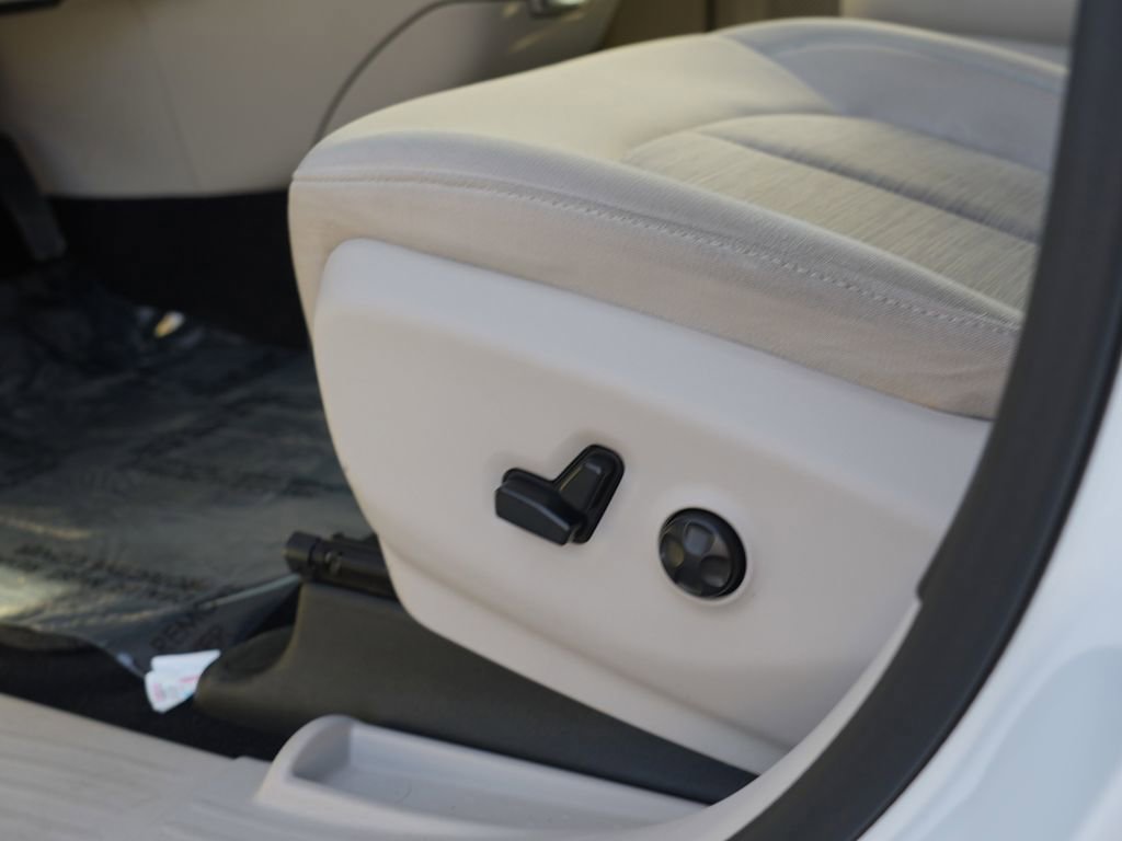 Used 2018 Chrysler Pacifica Touring Plus image 15