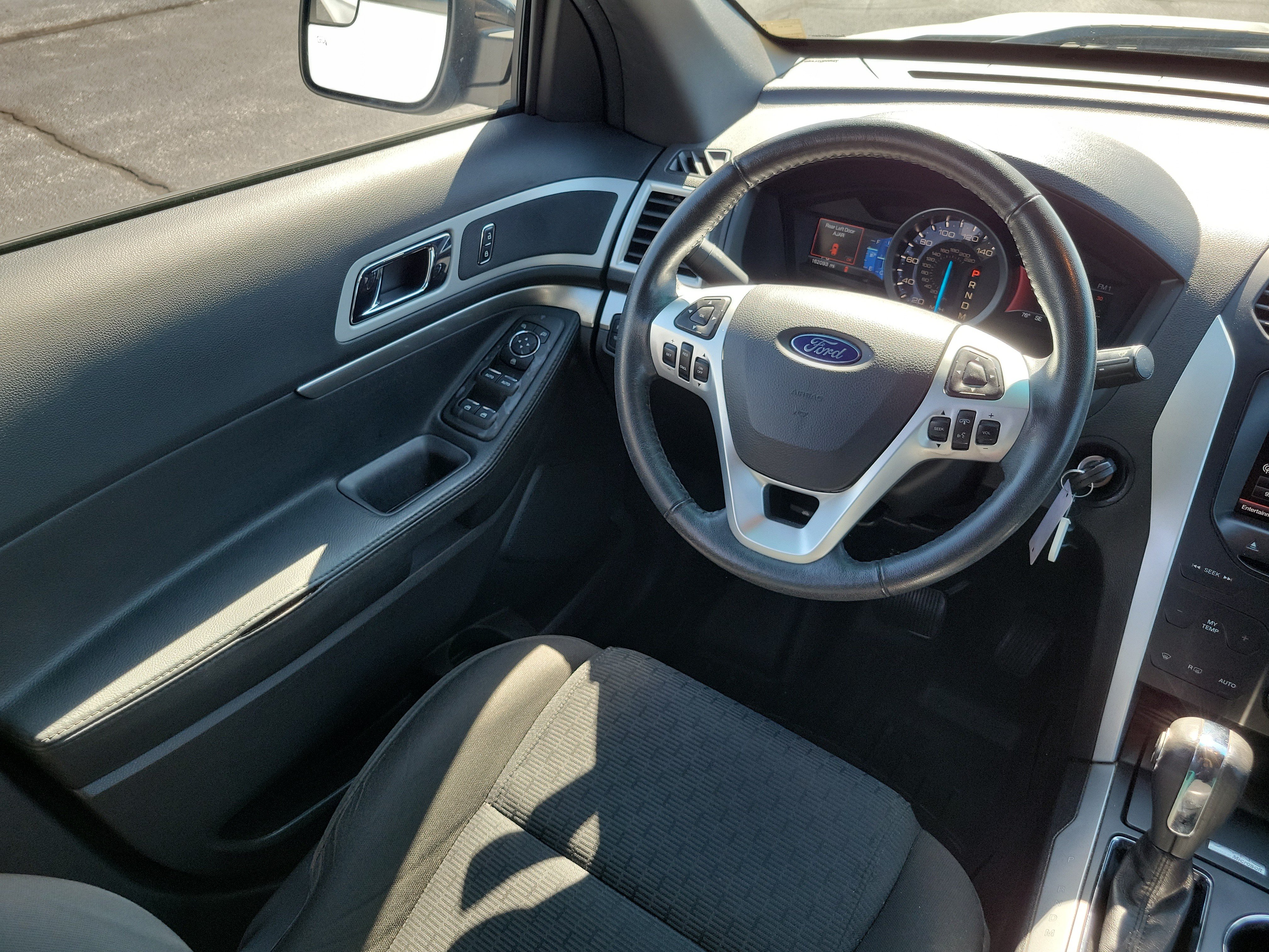 Used 2014 Ford Explorer XLT w/ Equipment Group 201A FWD image 16