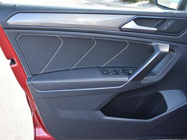 Used 2022 Volkswagen Tiguan SE image 12