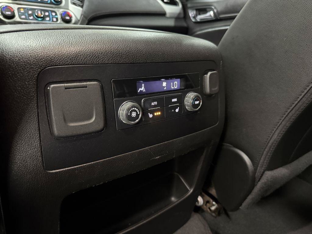 Used 2020 GMC Yukon XL SLT AWD/4WD image 35