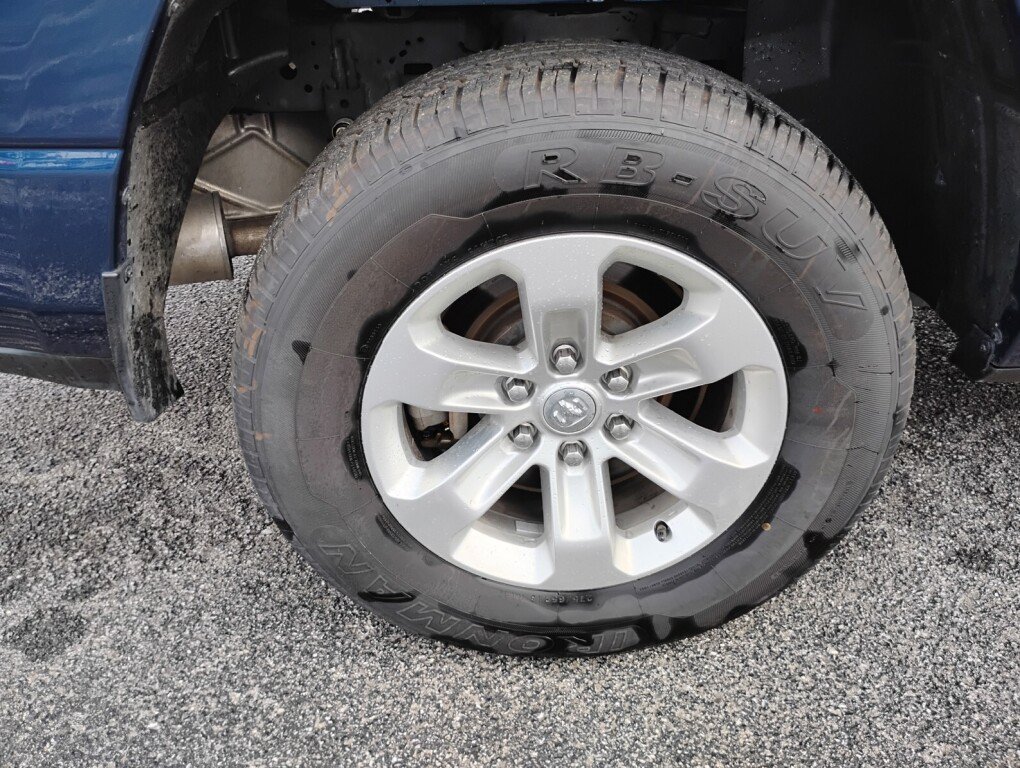 Used 2024 RAM 1500 Laramie AWD/4WD image 25