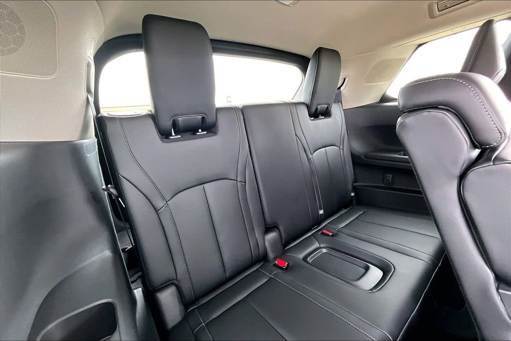 Certified 2026 INFINITI QX60 Luxe w/ Cargo Package AWD/4WD image 33
