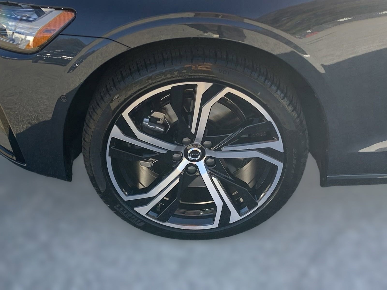 New 2024 Volvo S60 B5 Plus w/ Climate Package AWD/4WD image 20