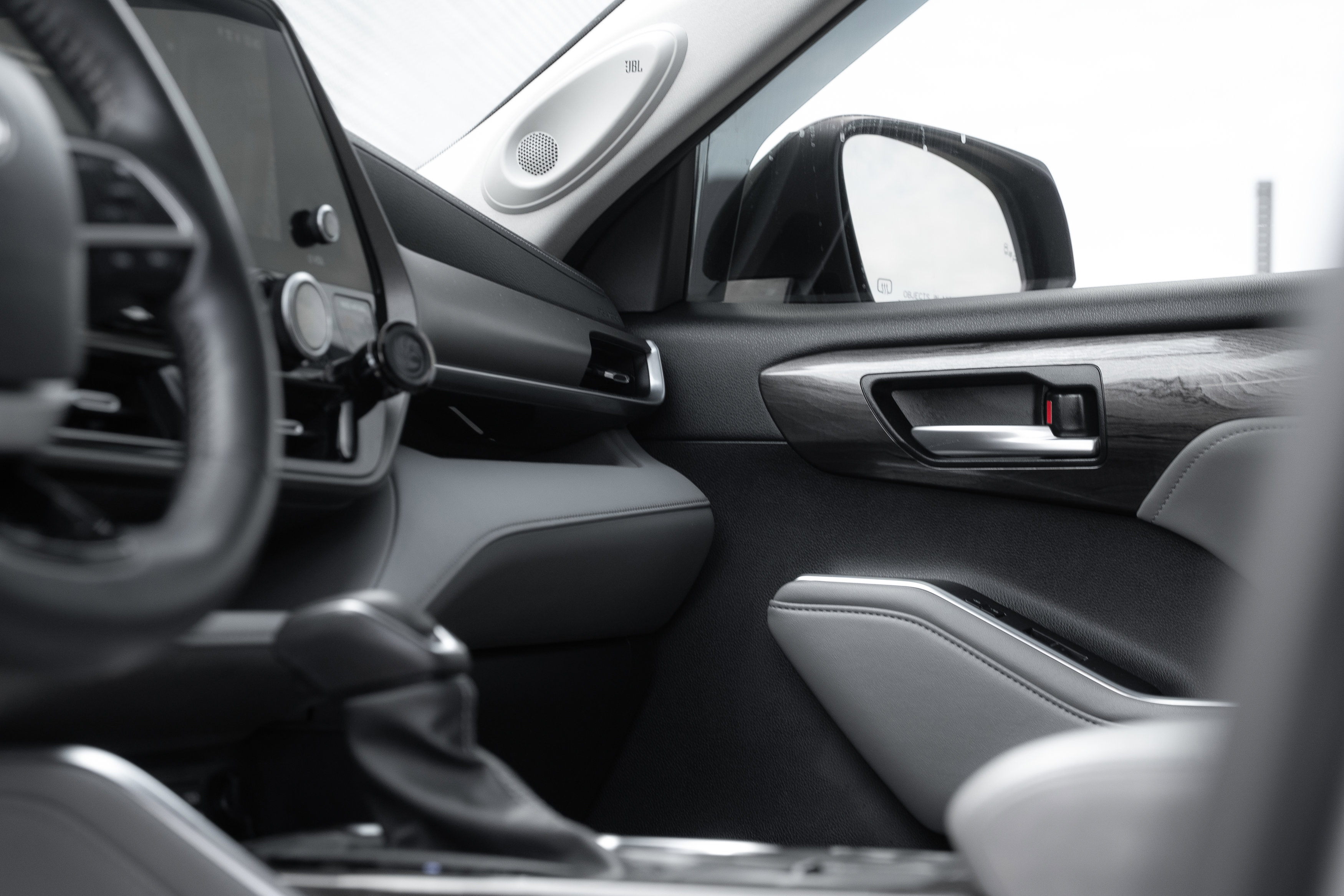 Used 2023 Toyota Highlander Limited image 17