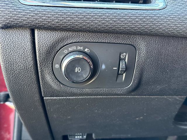 Used 2016 Chevrolet Cruze LT w/ Sun And Sound Package image 27