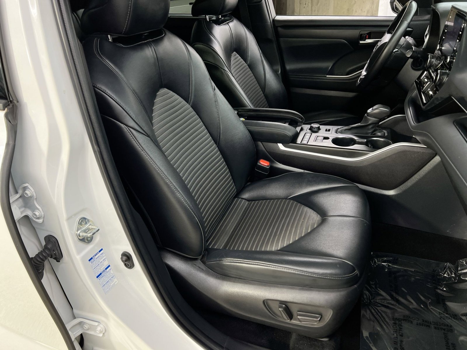 Used 2022 Toyota Highlander XSE image 33