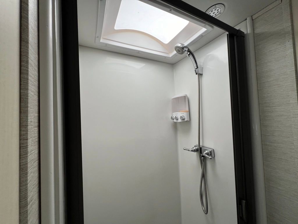 Used 2020 Mercedes-Benz Sprinter 3500 image 25