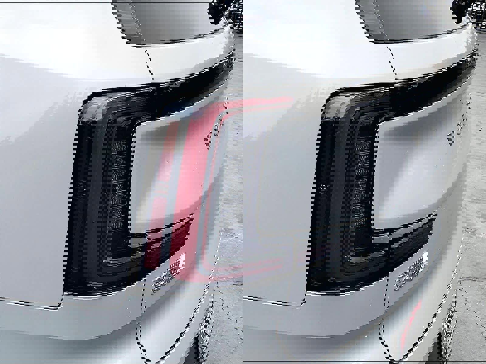 New 2025 Volvo EX90 Plus w/ Protection Package Premier image 25