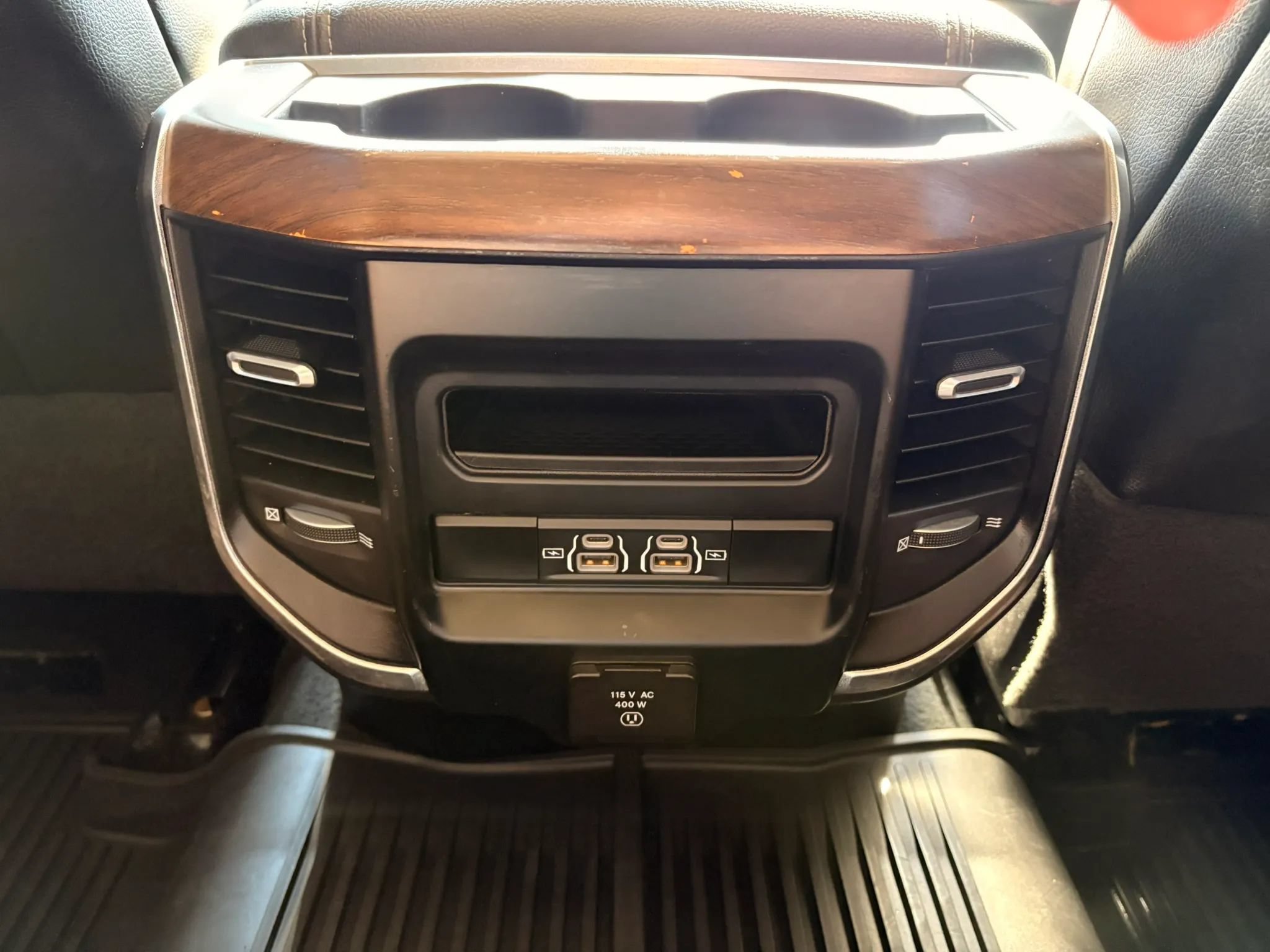 Used 2022 RAM 2500 Laramie AWD/4WD image 32