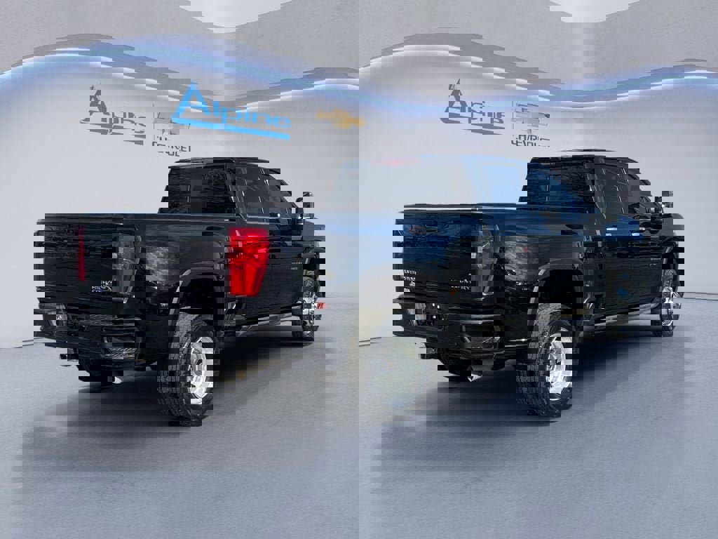 Used 2023 Chevrolet Silverado 3500 High Country w/ Snow Plow Prep/Camper Package image 5