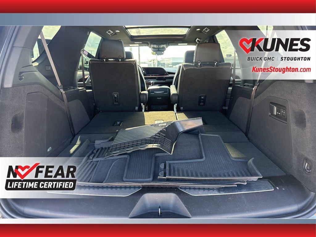 Used 2023 Cadillac Escalade Premium Luxury image 40