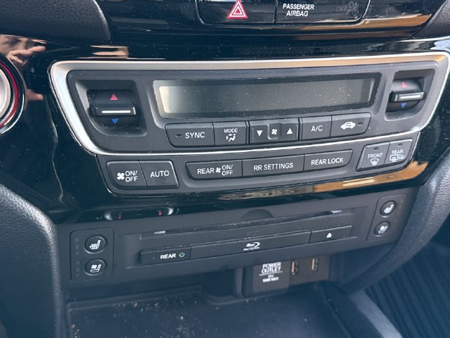 Used 2016 Honda Pilot Elite image 33
