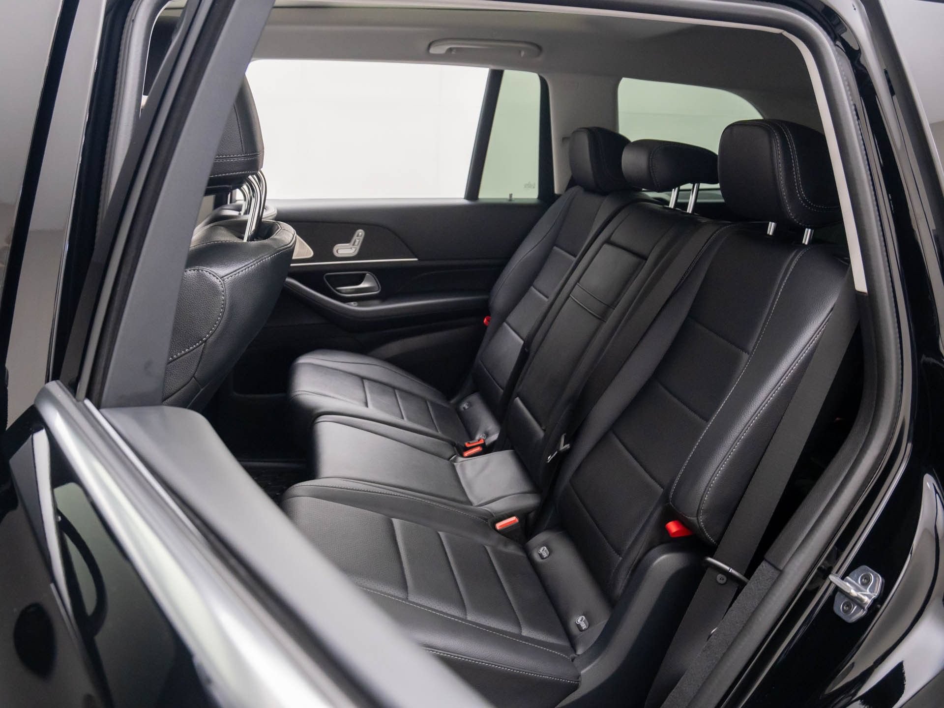 New 2026 Mercedes-Benz GLS 450 4MATIC image 15