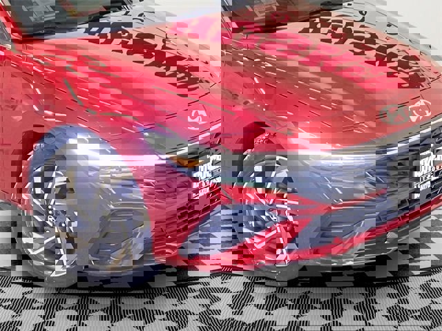 Used 2025 Hyundai Elantra Limited image 34