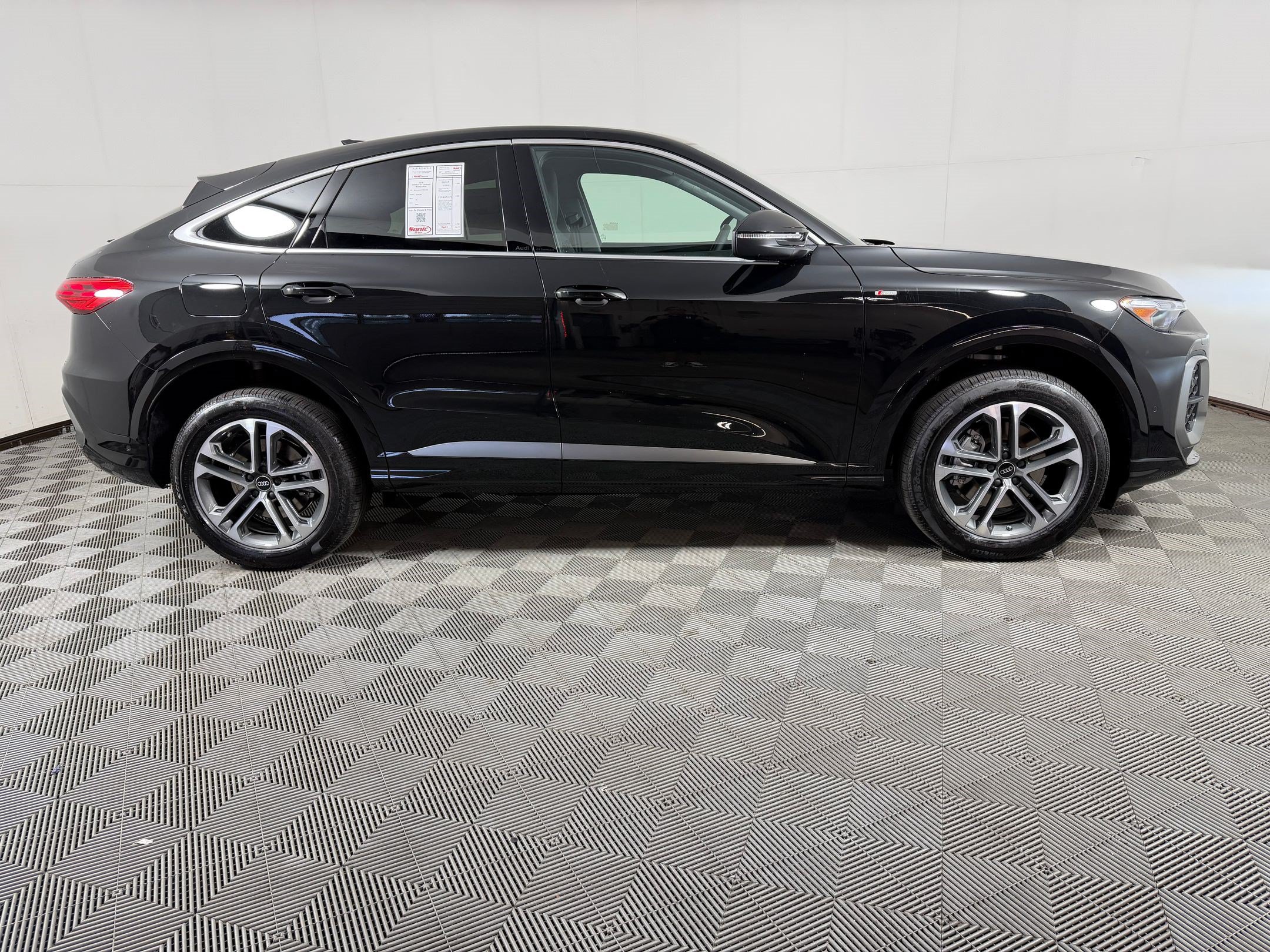 New 2026 Audi Q5 Premium Plus AWD/4WD image 7