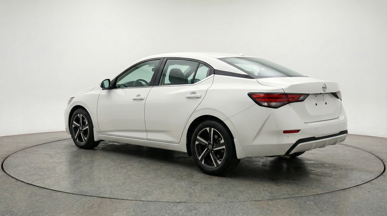 Used 2025 Nissan Sentra SV image 6