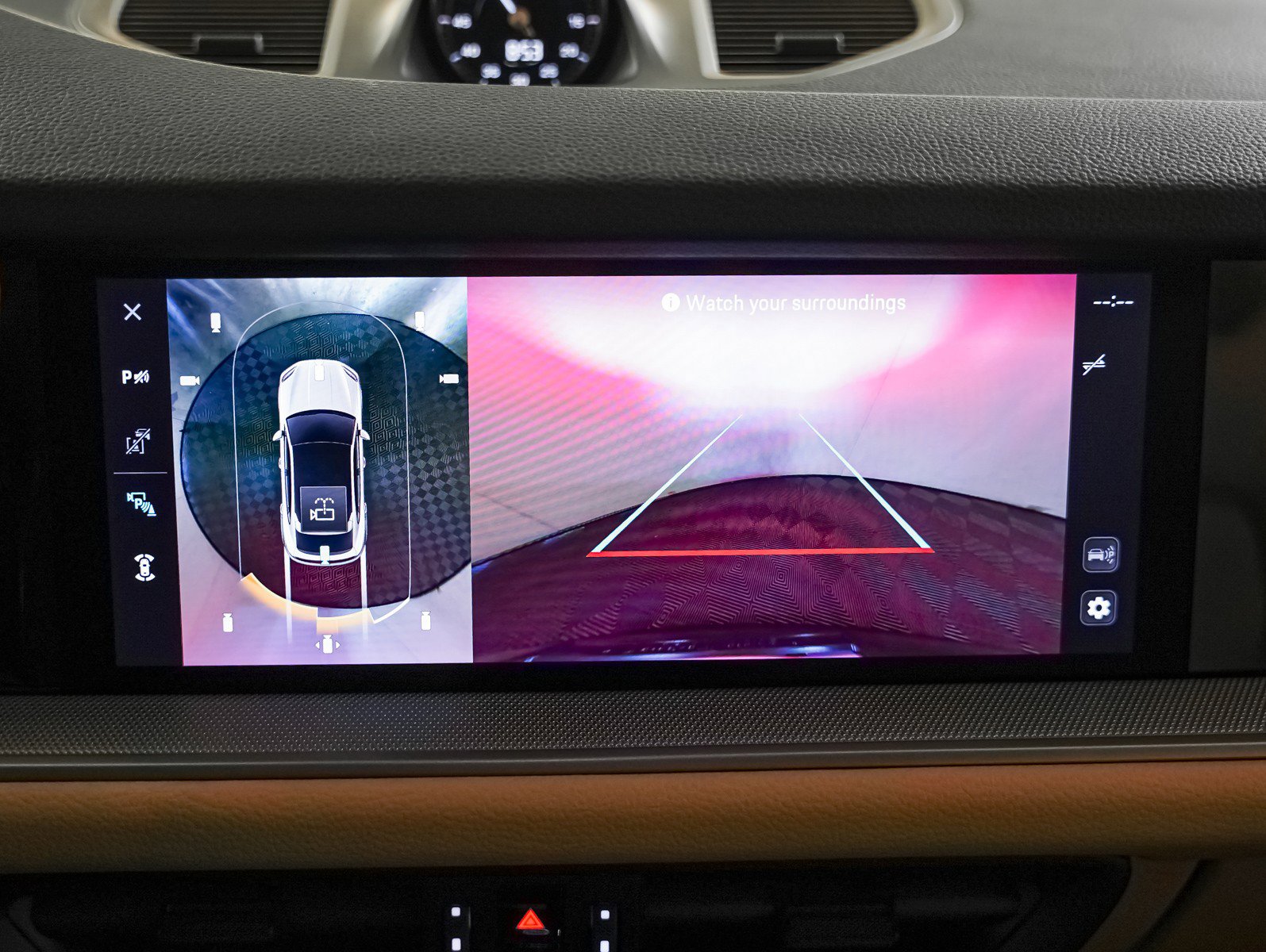 Used 2025 Porsche Cayenne Coupe image 22