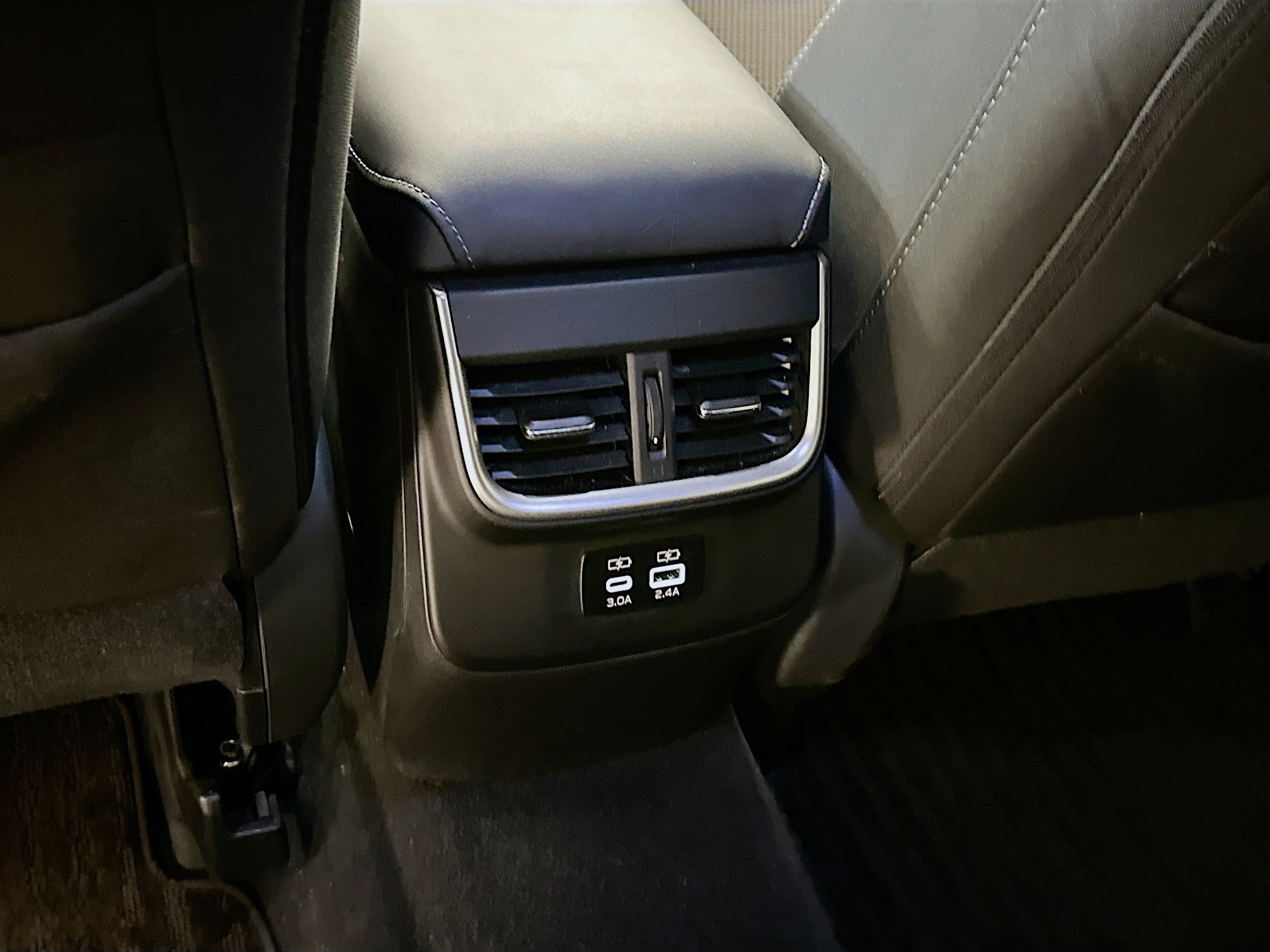 Used 2025 Subaru Outback Premium image 29