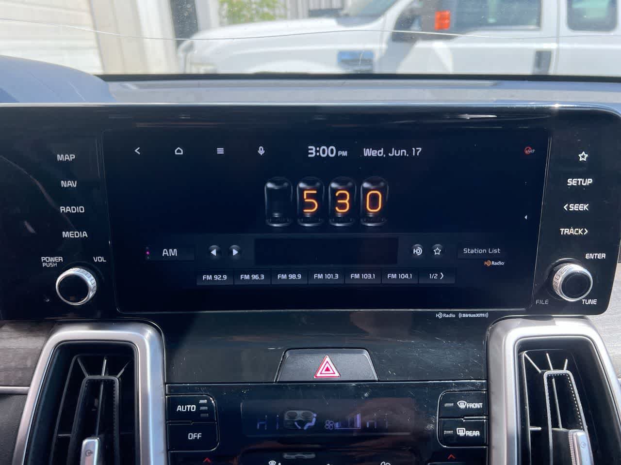 Certified 2025 Kia Soul LX w/ LX Technology Package FWD image 16