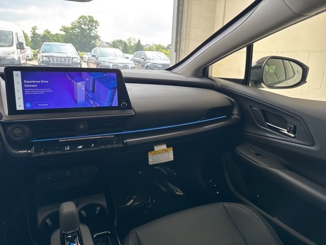Used 2025 Toyota Prius LE image 36