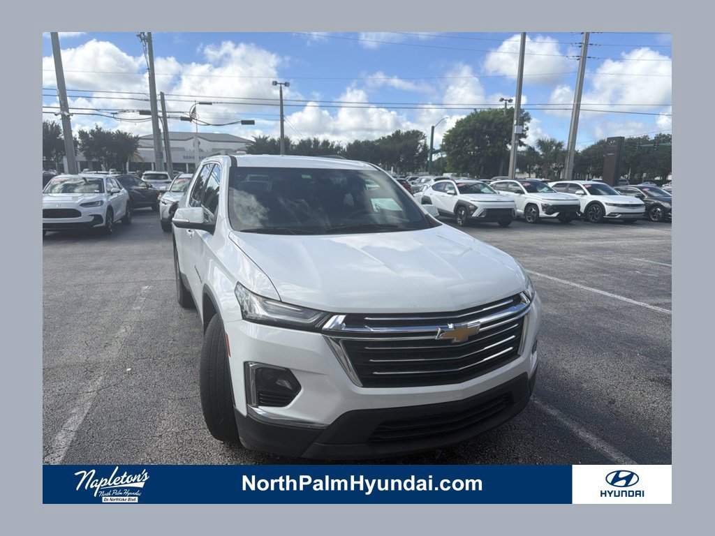 Used 2022 Chevrolet Traverse LT