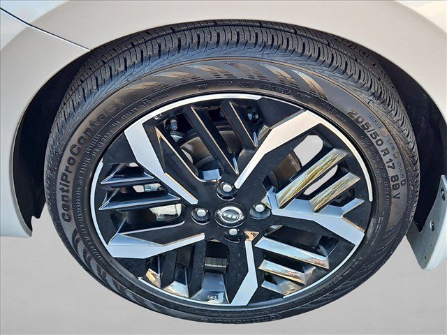 Certified 2025 Nissan Versa SR w/ Trunk Package FWD image 27