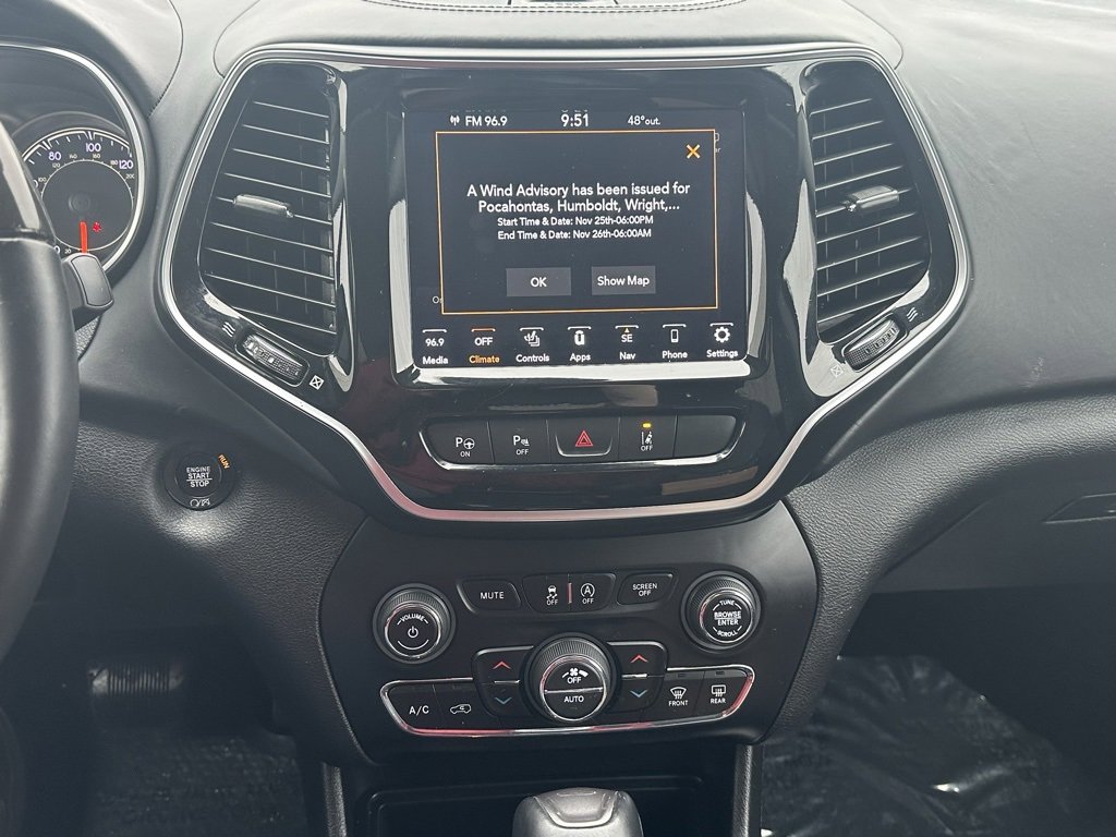 Used 2019 Jeep Cherokee Overland w/ Technology Group image 29