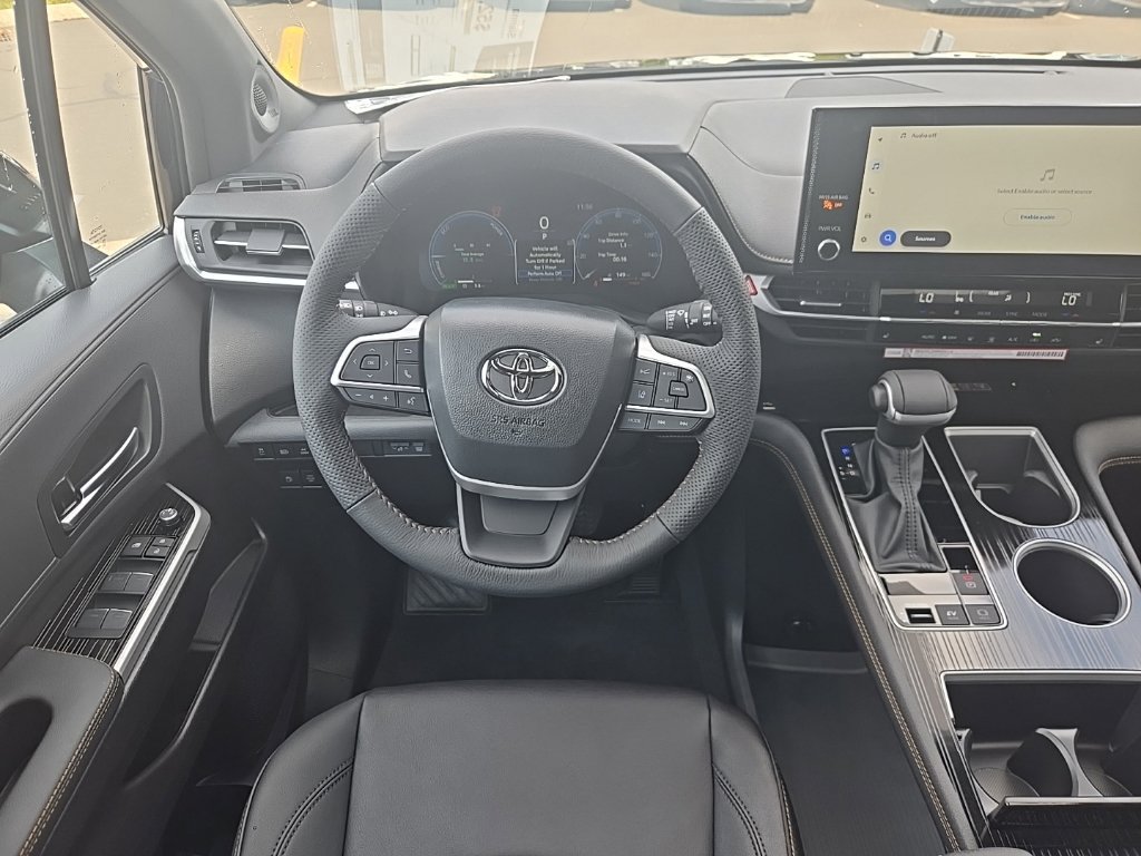New 2026 Toyota Sienna XLE Woodland Edition AWD/4WD image 13
