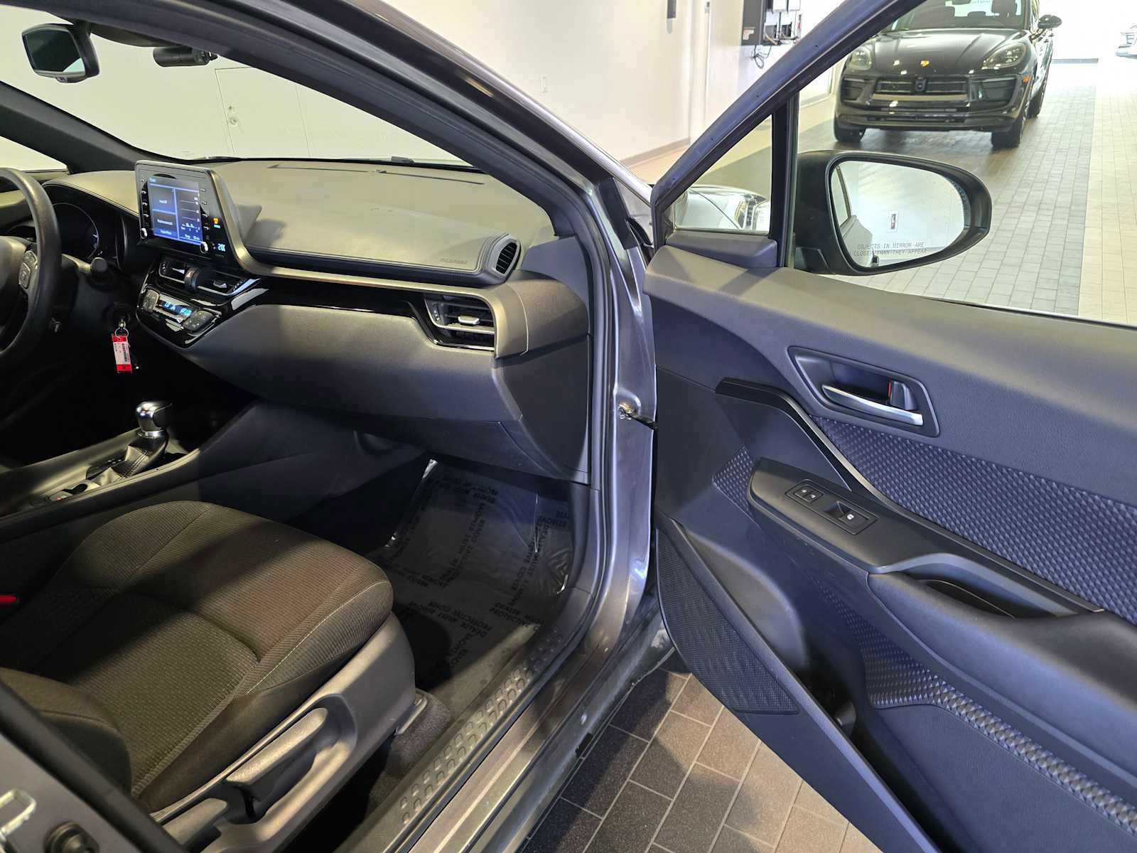 Used 2019 Toyota C-HR LE image 14