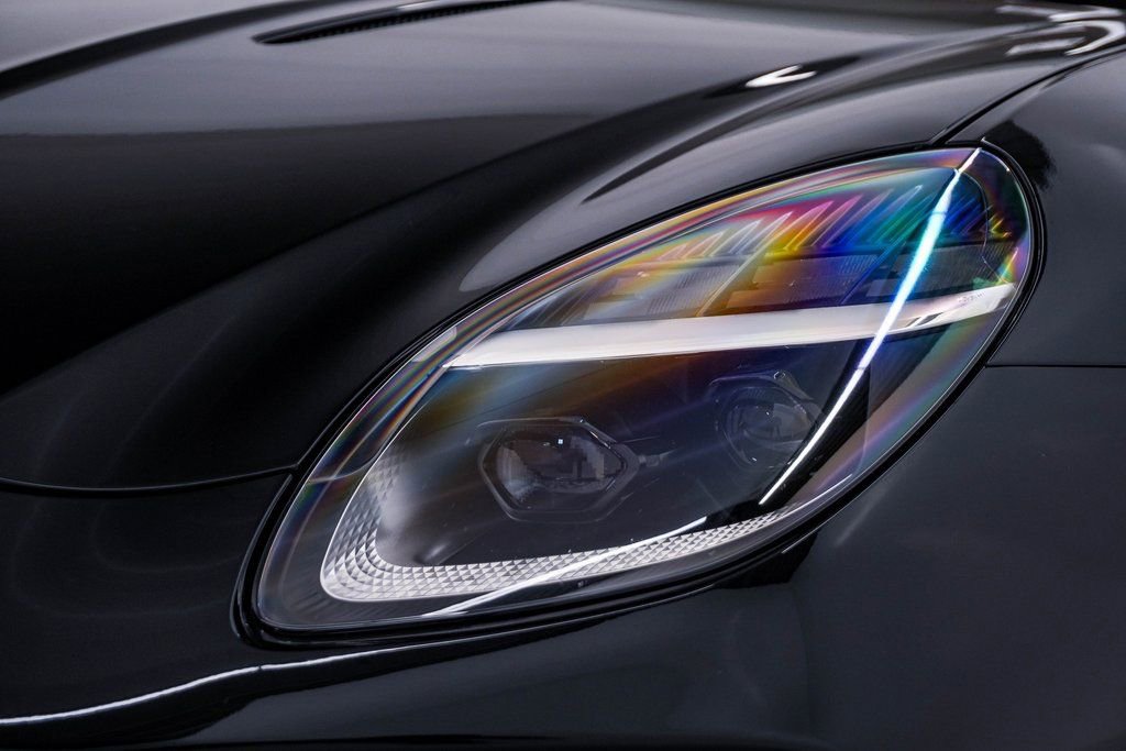 Used 2026 Aston Martin V8 Vantage Coupe image 6