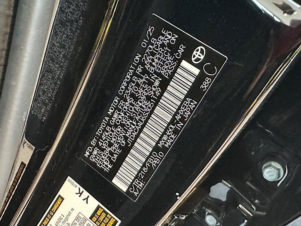Certified 2025 Toyota Prius LE FWD image 28
