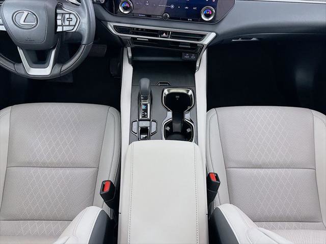 Certified 2023 Lexus RX 350 Premium Plus w/ Accessory Package (Z1) image 16