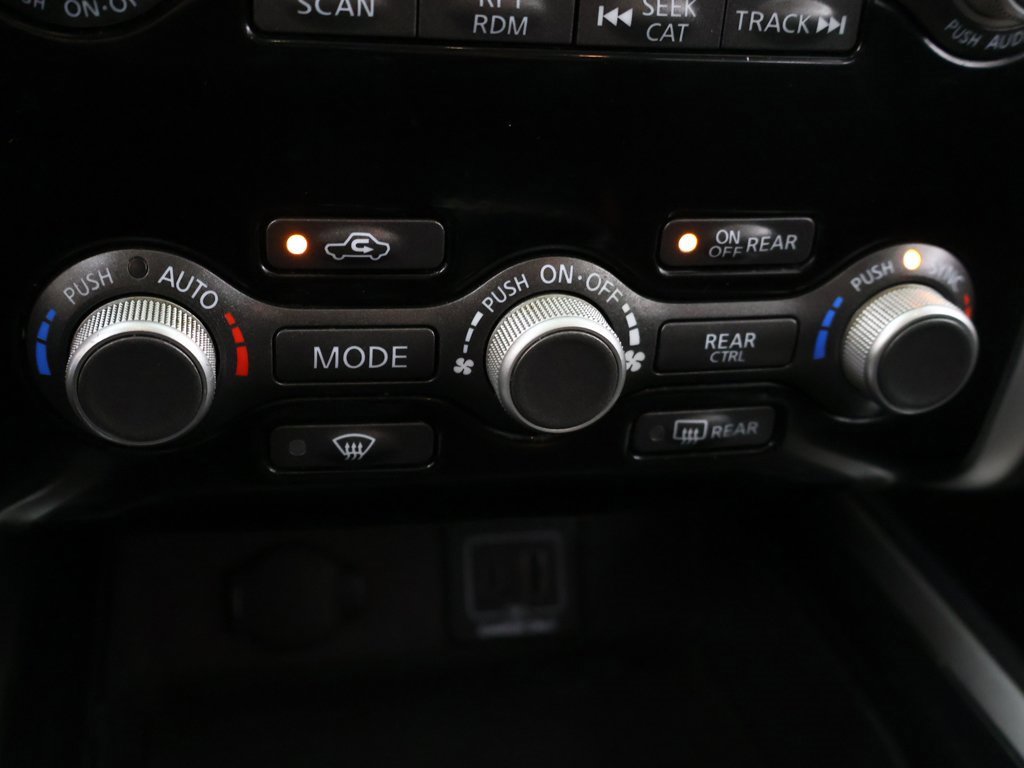 Used 2020 Nissan Pathfinder S image 42