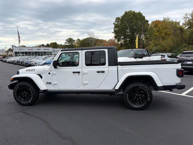 Certified 2021 Jeep Gladiator Willys image 6
