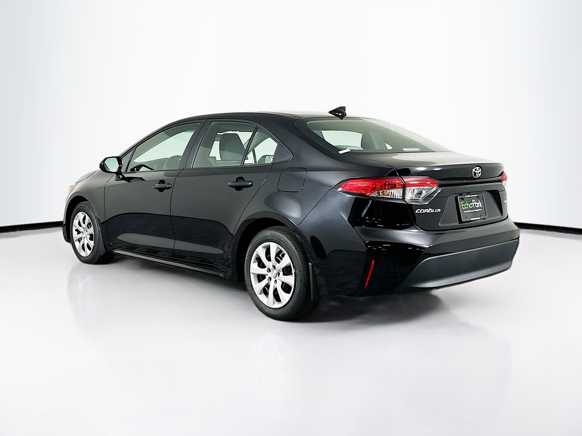 Used 2026 Toyota Corolla LE image 5