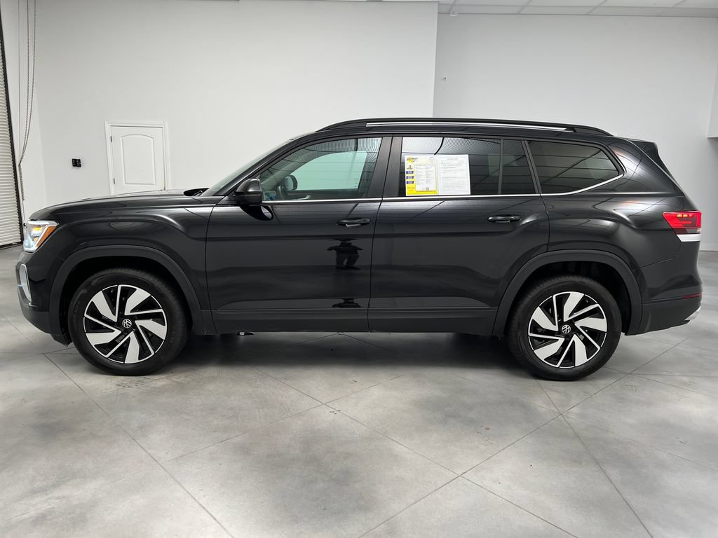 Used 2026 Volkswagen Atlas SE FWD image 5