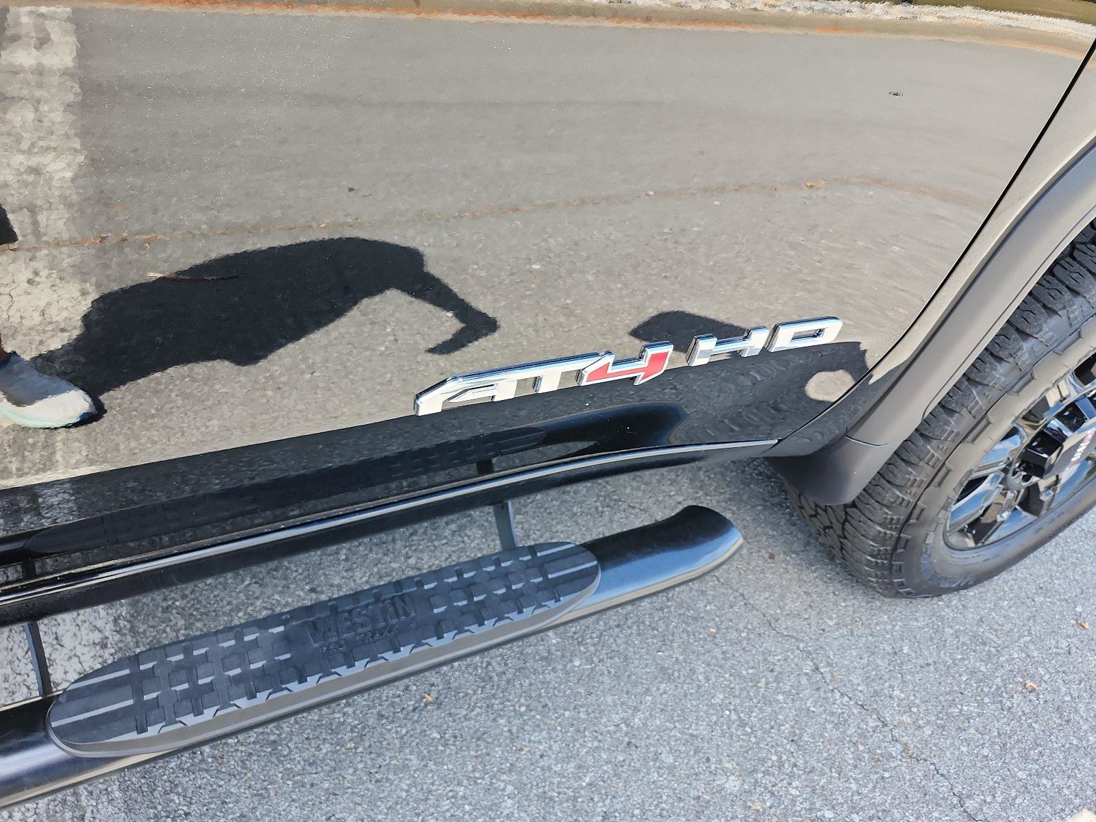 Certified 2025 GMC Sierra 2500 AT4 image 8