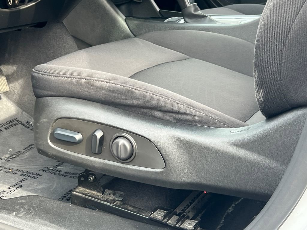 Used 2023 Chevrolet Malibu LT image 31