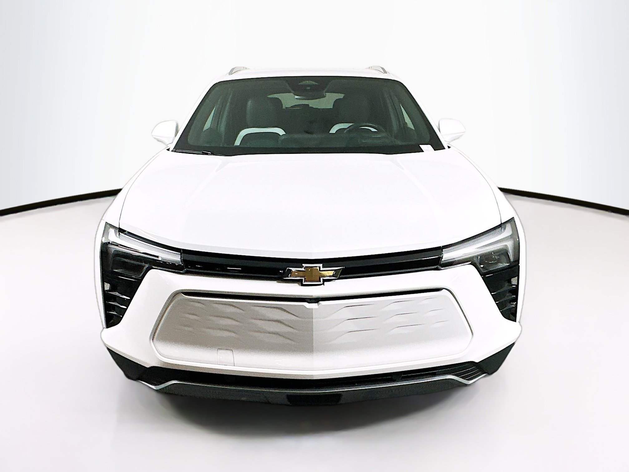 Used 2024 Chevrolet Blazer EV LT AWD/4WD image 2