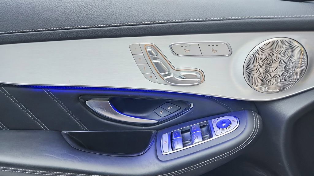 Used 2021 Mercedes-Benz GLC 63 AMG 4MATIC image 28