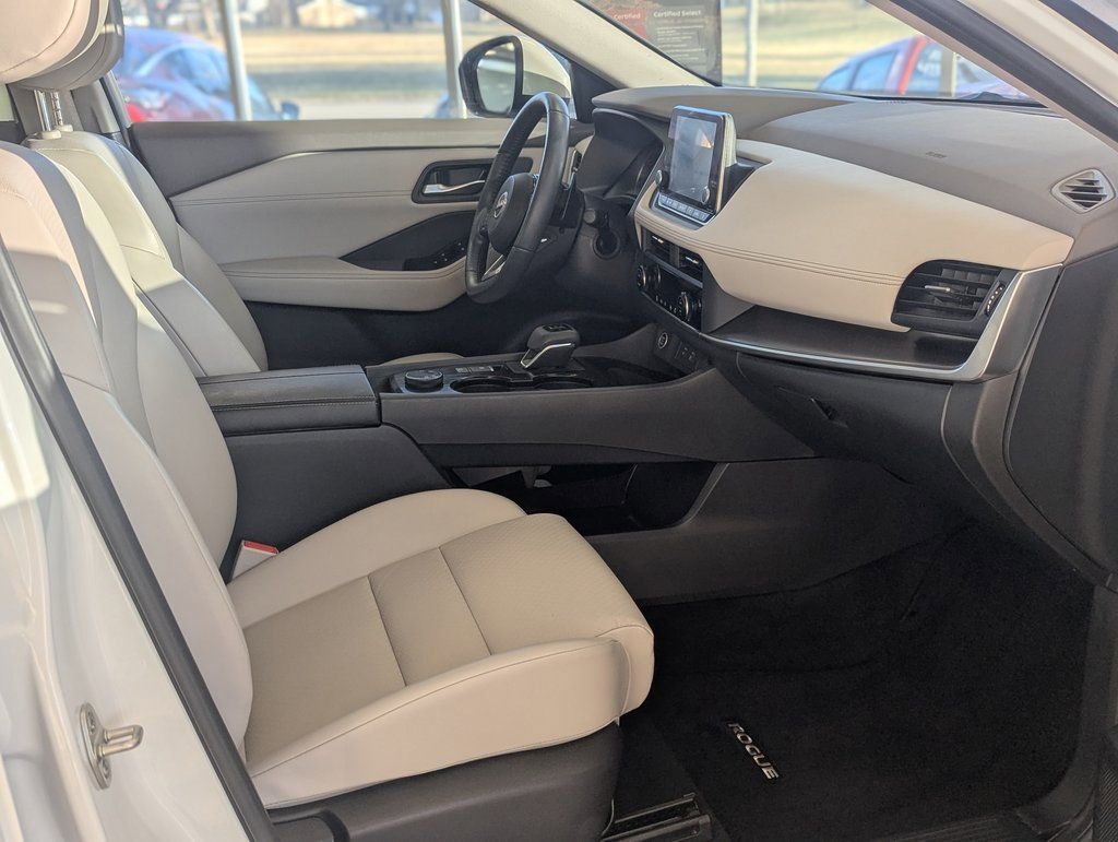 New 2026 Nissan Rogue SV image 9