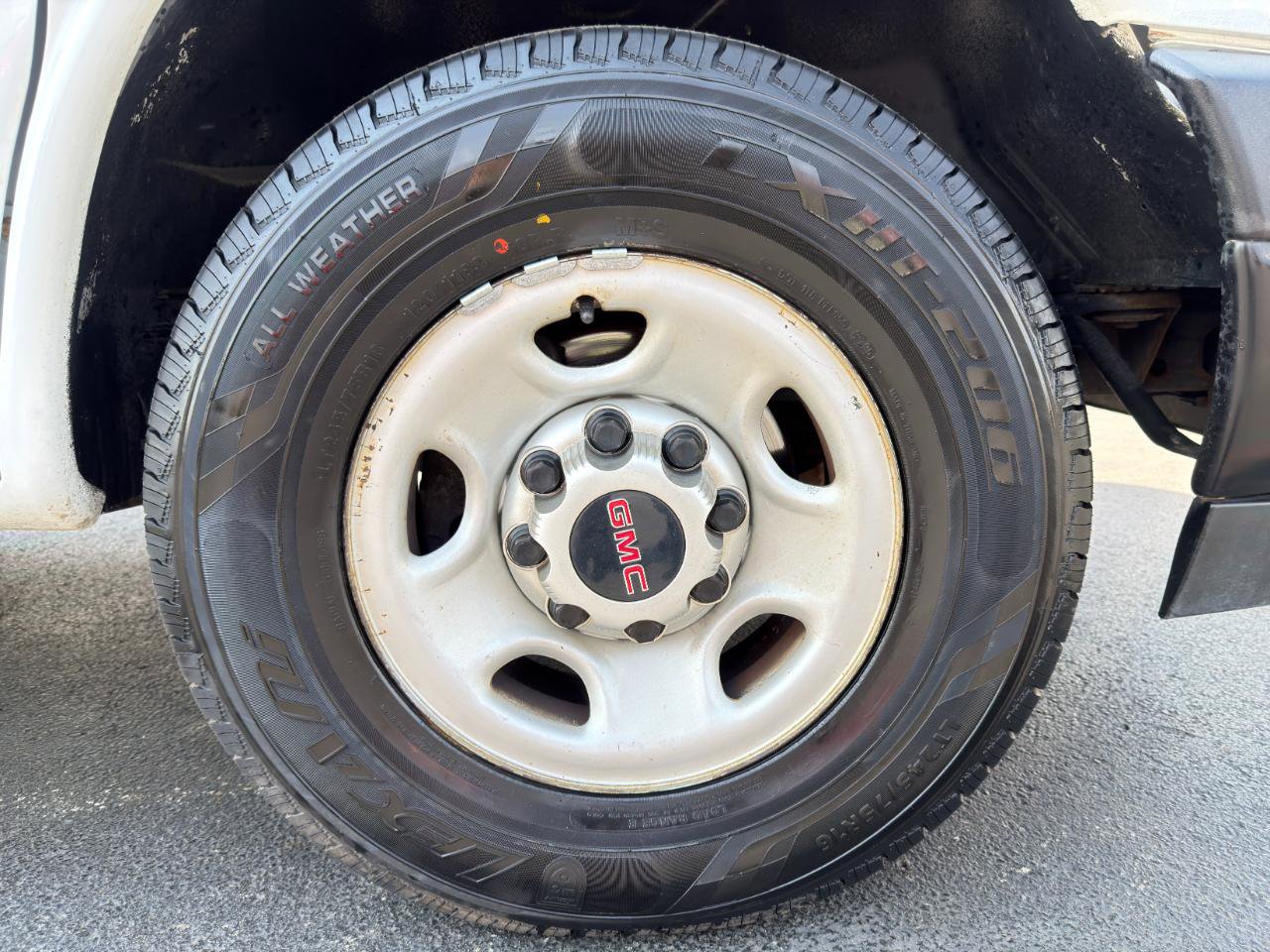 Used 2018 GMC Savana 2500 Extended RWD image 13