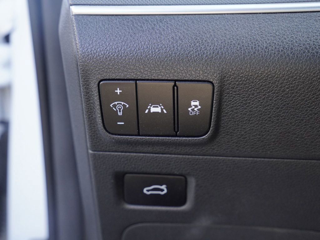 Used 2022 Kia K5 GT-Line image 10